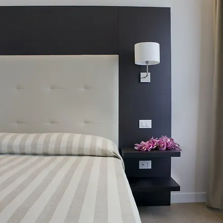 Chic&town Luxury Piazza Del Popolo 4* רומא